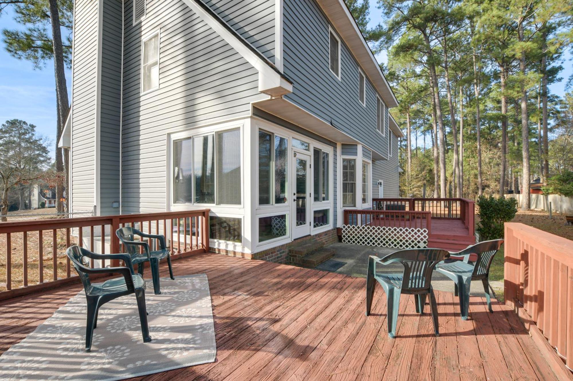 Lovely Fayetteville Home Deck And Fireplace! Exterior photo